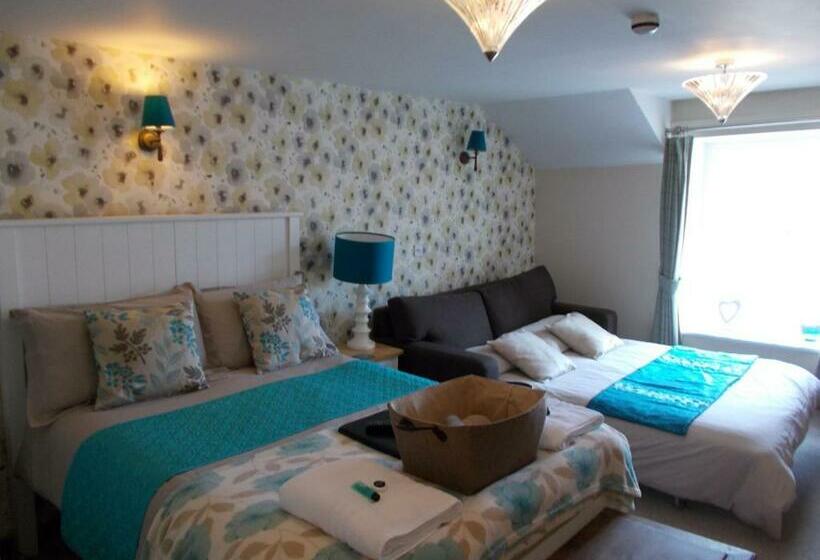 غرفة سوبيريور عائلية, The White Lion