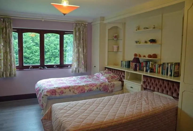 Standard room with outdoor bath, The Farmhouse B&b