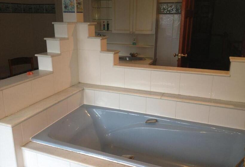 Standard room with outdoor bath, The Farmhouse B&b