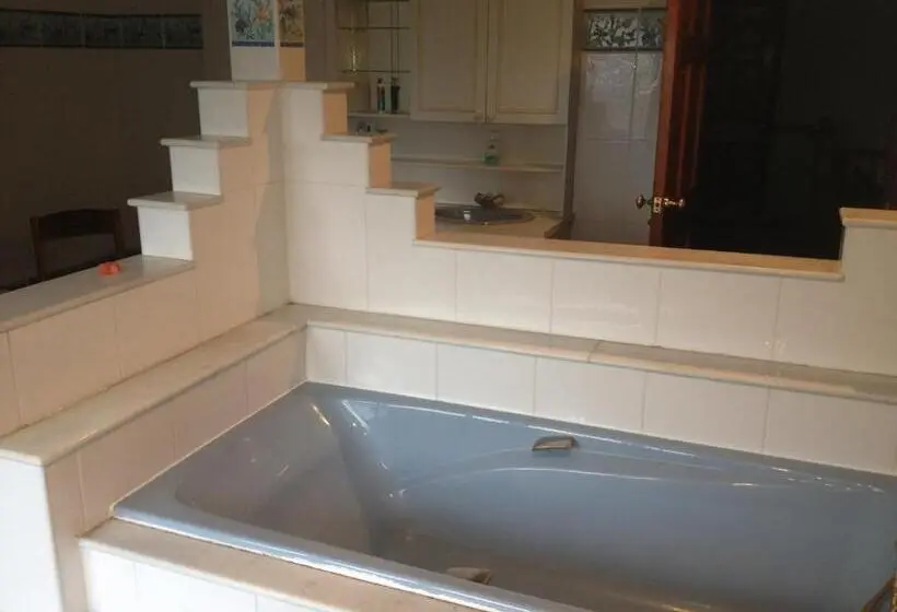 Standard room with outdoor bath, The Farmhouse B&b