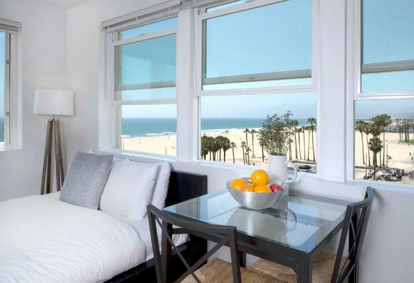 إستوديو قياسى مطل على البحر, Air Venice On The Beach