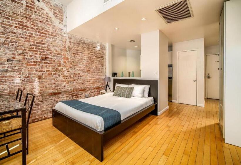 إستوديو قياسى مطل على البحر, Air Venice On The Beach