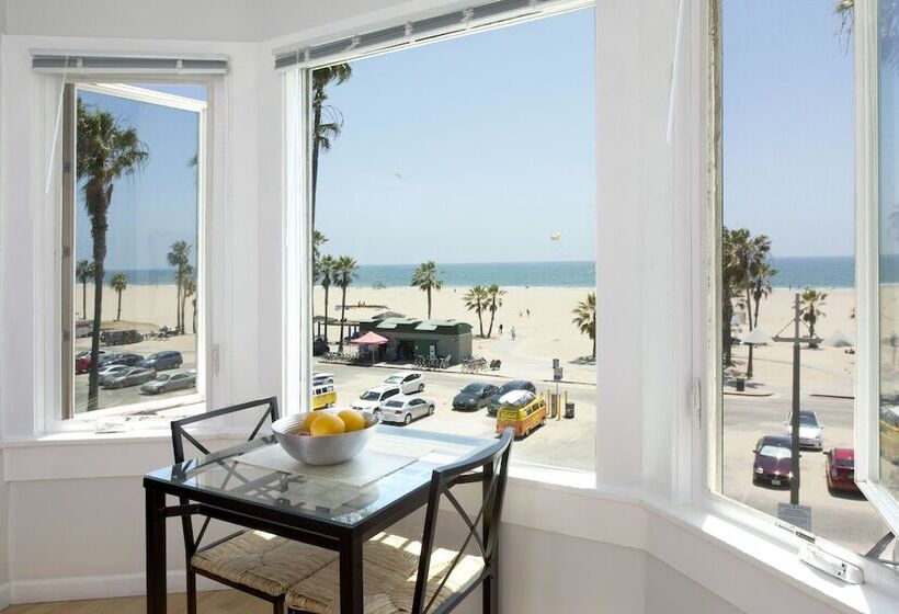 إستوديو قياسى مطل على البحر, Air Venice On The Beach