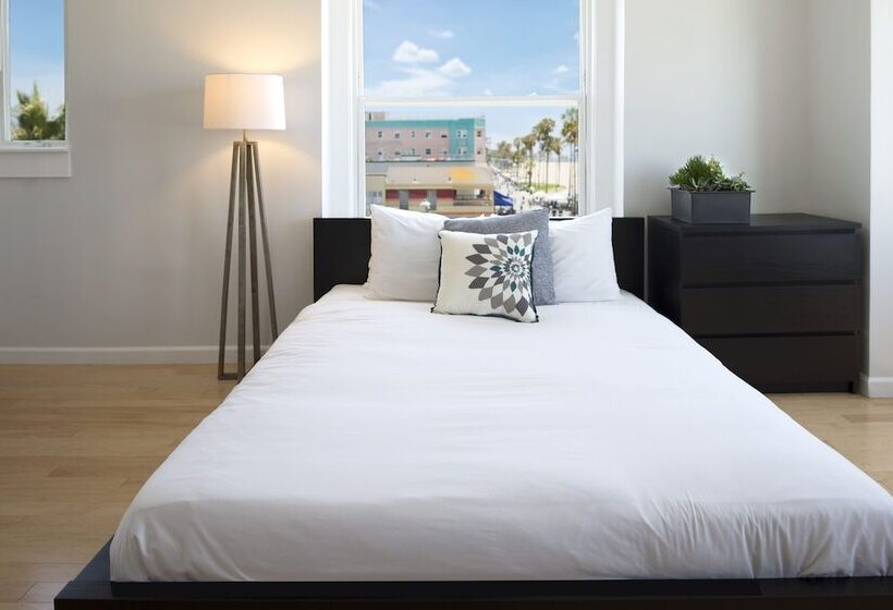 إستوديو قياسى مطل على البحر, Air Venice On The Beach