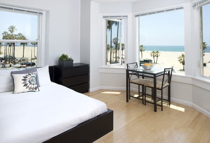 إستوديو قياسى مطل على البحر, Air Venice On The Beach