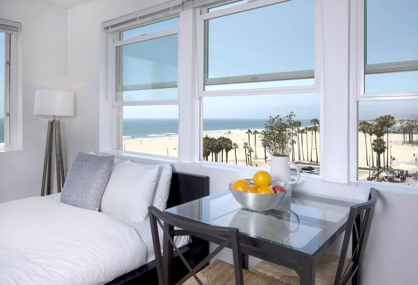 إستوديو قياسى مطل على البحر, Air Venice On The Beach