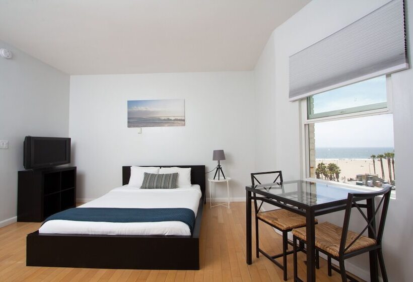 استوديو إقتصادى, Air Venice On The Beach