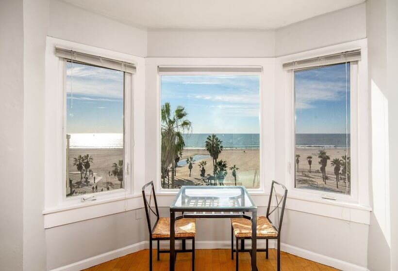 إستوديو قياسى مطل على البحر, Air Venice On The Beach