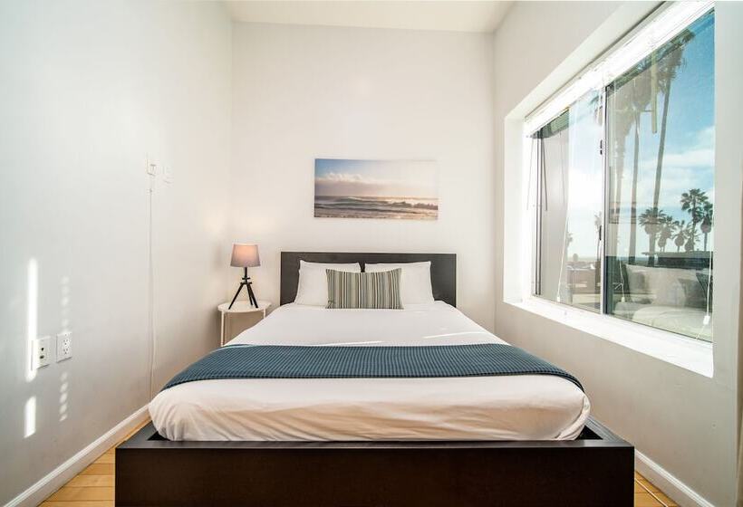 إستوديو قياسى مطل على البحر, Air Venice On The Beach