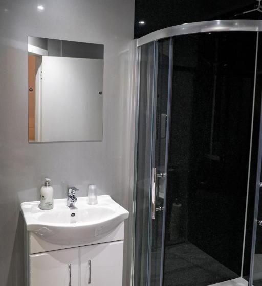 חדר משפחתי נוף לים, Corran House Guest House