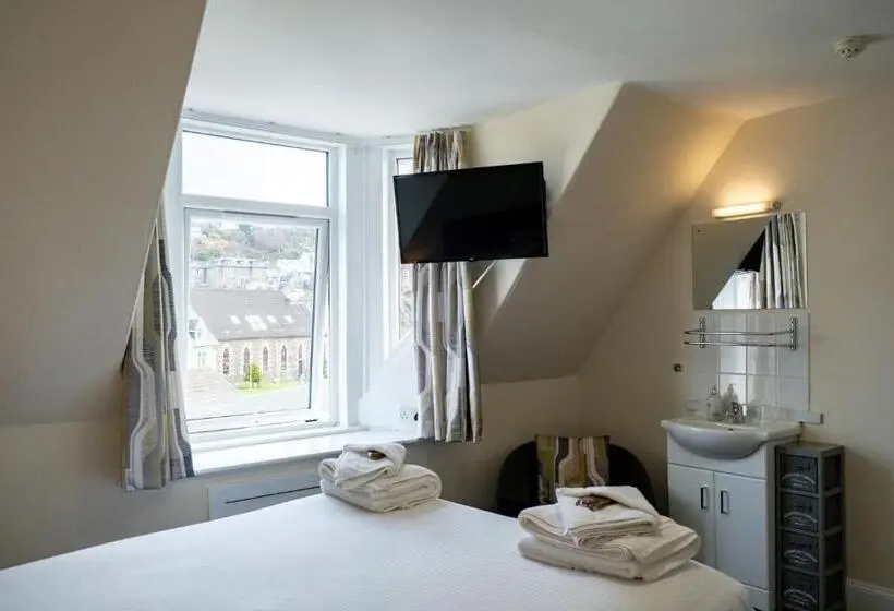バス共有のスタンダードルーム, Corran House Guest House