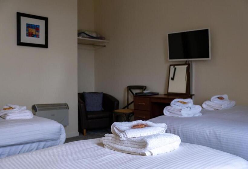 חדר משפחתי נוף לים, Corran House Guest House