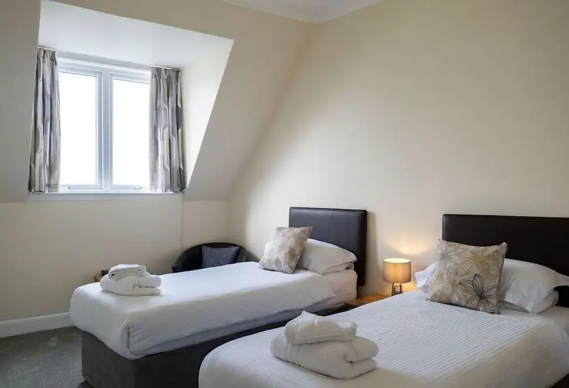 バス共有のスタンダードルーム, Corran House Guest House