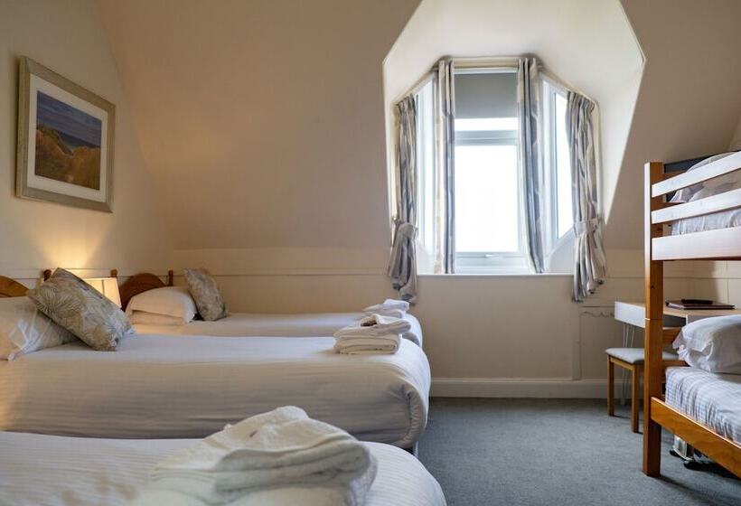 חדר משפחתי נוף לים, Corran House Guest House