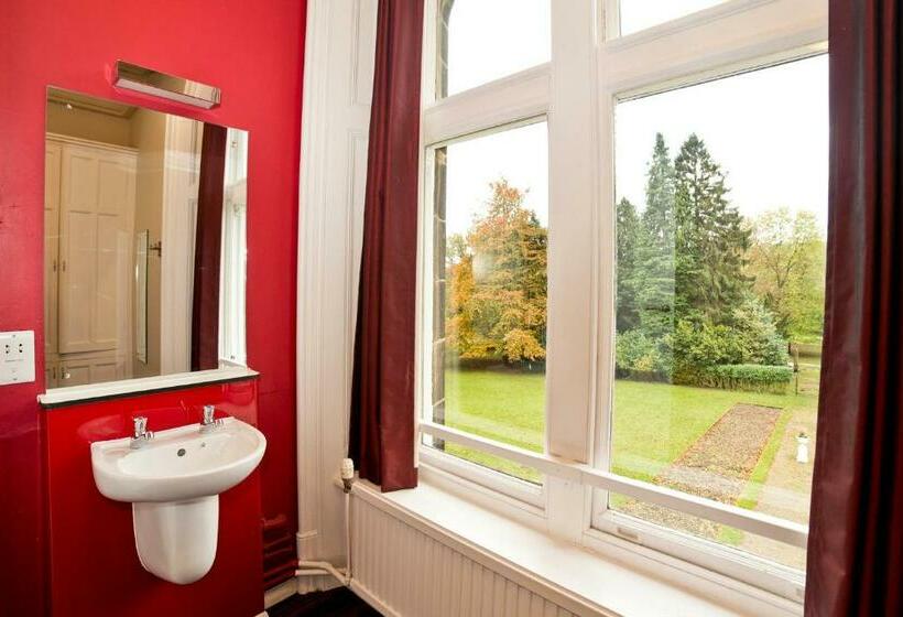 标准四人间共用浴室, Yha Castleton Losehill Hall