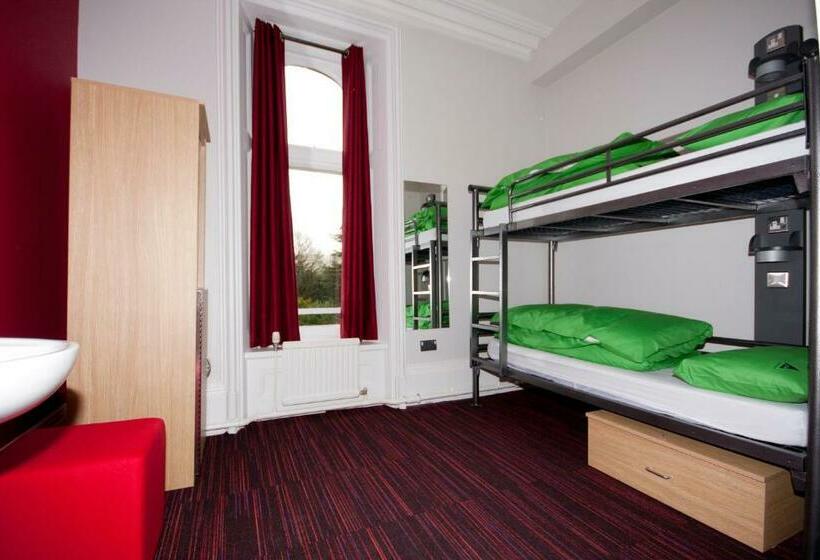 标准四人间共用浴室, Yha Castleton Losehill Hall