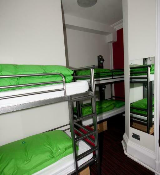 标准四人间共用浴室, Yha Castleton Losehill Hall