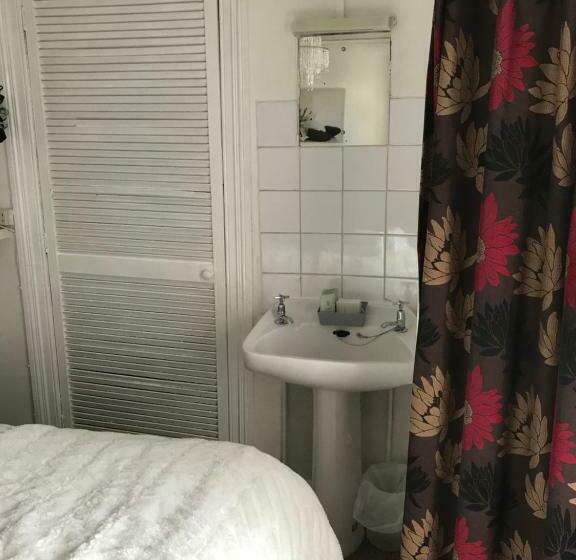 Номер Базовый Совметсный Санузел, Atlantic View B&b