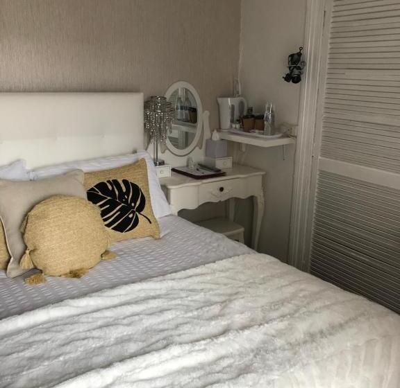 基本房间共用浴室, Atlantic View B&b