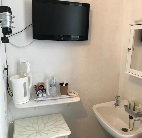 标准单人间, Atlantic View B&b