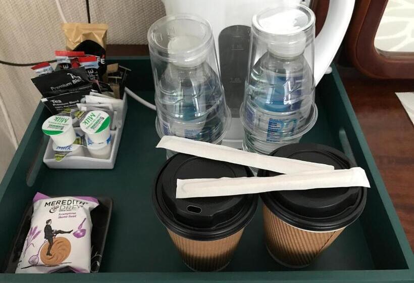 标准单人间, Atlantic View B&b