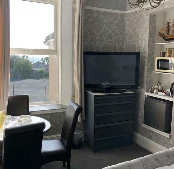 Семейный Номер, Duporth Guest House