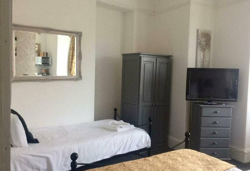 Семейный Номер, Duporth Guest House