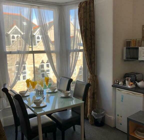 Семейный Номер, Duporth Guest House