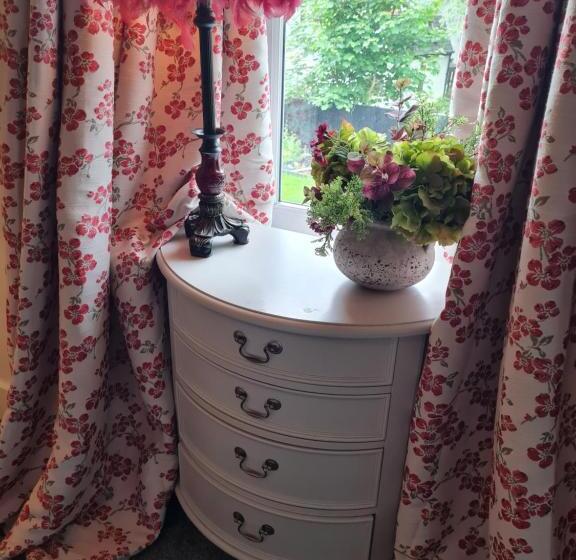 带大床的高级房间, Eagle View Guest House