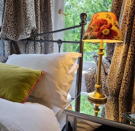 带大床的标准间, Eagle View Guest House