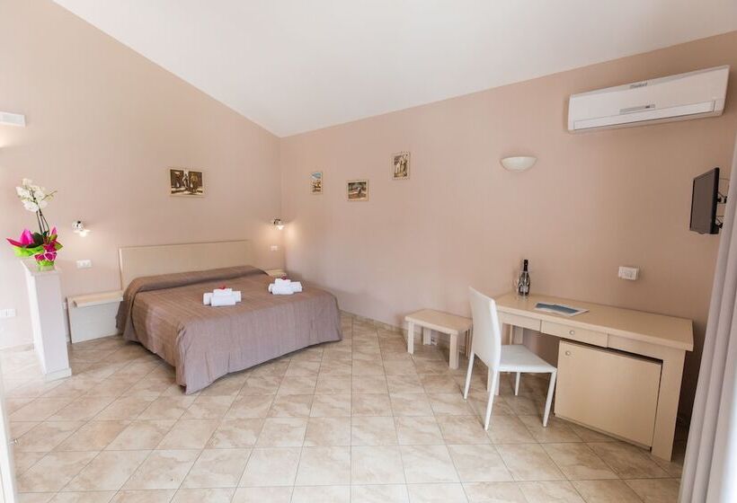 חדר סטנדרט לארבעה, Residenza Borgo Italico