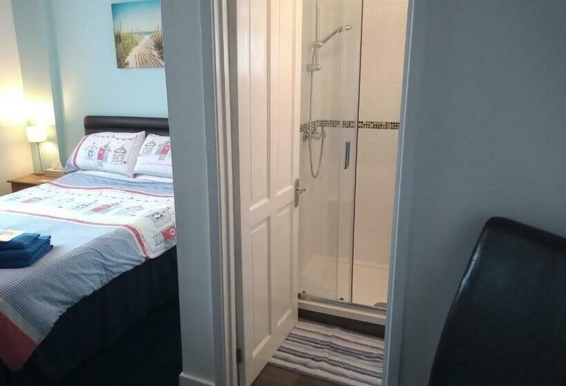 اتاق استاندارد, Sandcastles Guest House