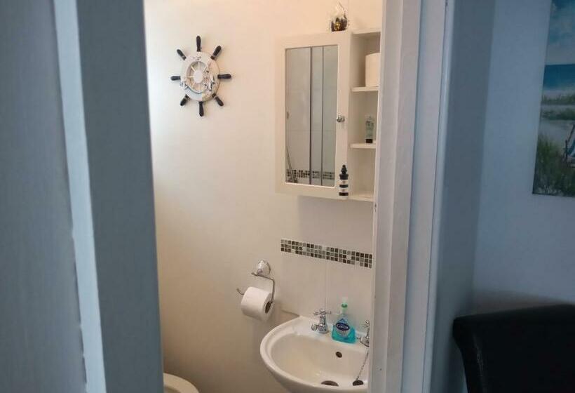 اتاق استاندارد, Sandcastles Guest House