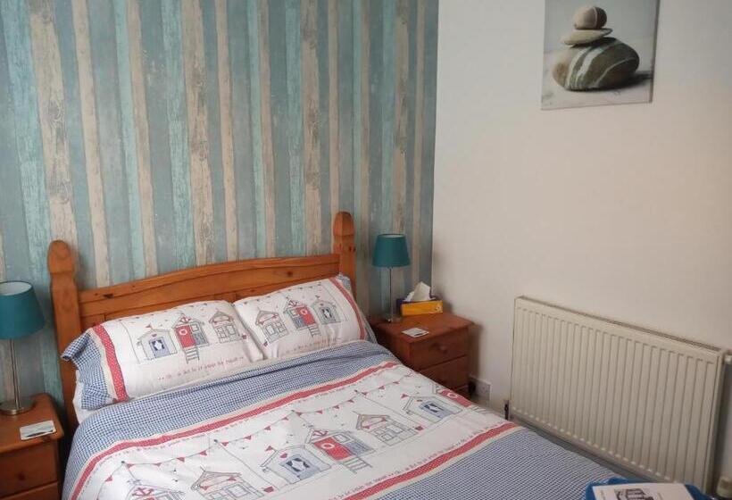 اتاق عادی, Sandcastles Guest House