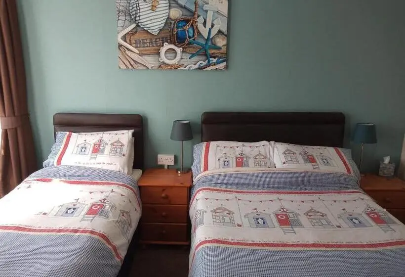 ルームシェアのワンベッド, Sandcastles Guest House