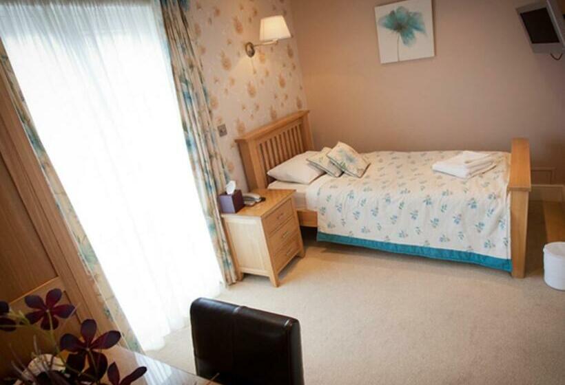 高级单人间, The Carlton