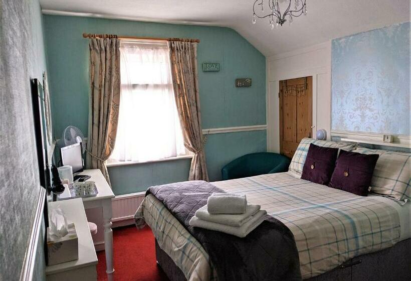 Camera Standard, The Norman Guest House