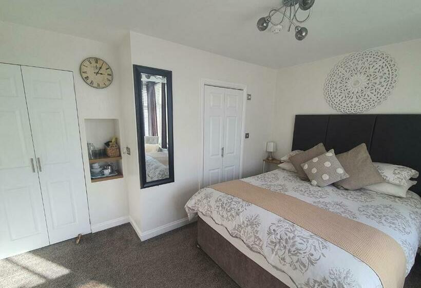 Стандартный Номер Кровать Кинг, Tregarthen   Adult Only