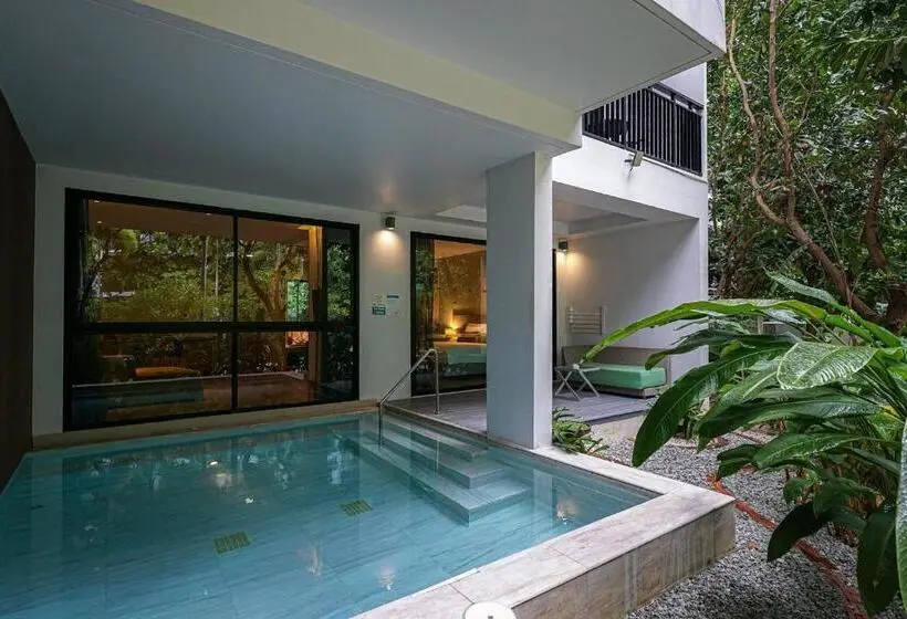 Sviitti Uima-allas, Centara Life Maris Resort Jomtien