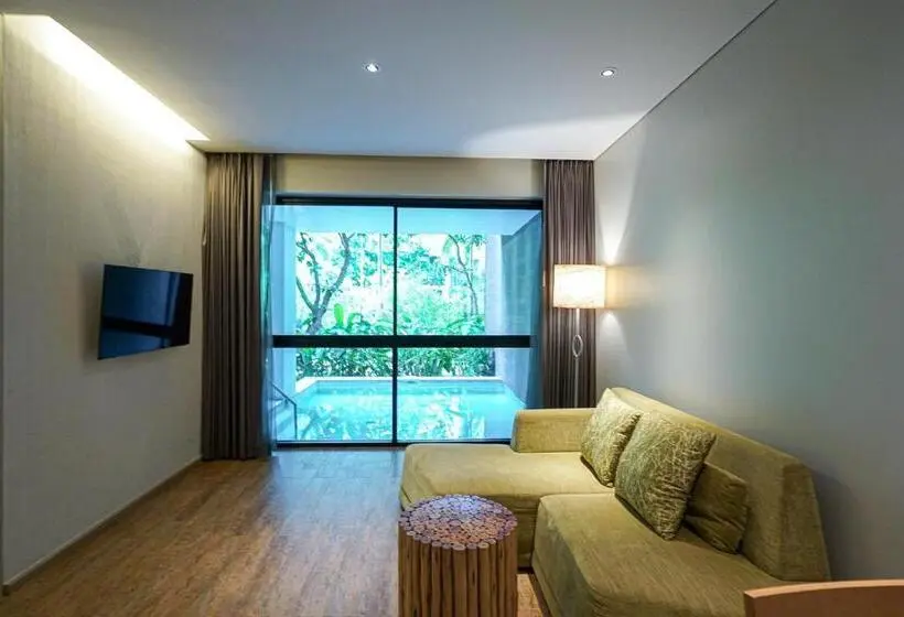 Sviitti Uima-allas, Centara Life Maris Resort Jomtien