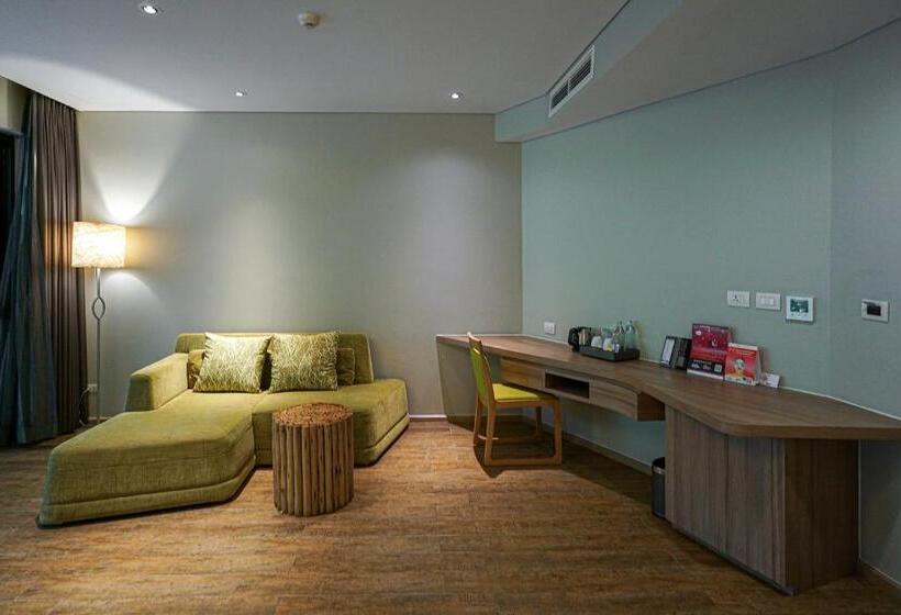 Люкс с Бассейном, Centara Life Maris Resort Jomtien