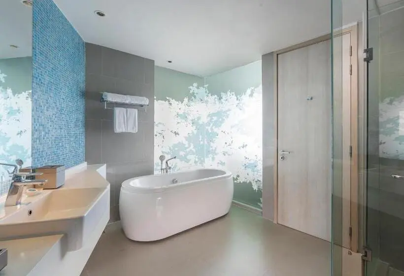 Sviitti Uima-allas, Centara Life Maris Resort Jomtien