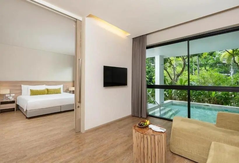 Sviitti Uima-allas, Centara Life Maris Resort Jomtien