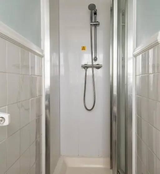 Standard Single Room, Cliffden