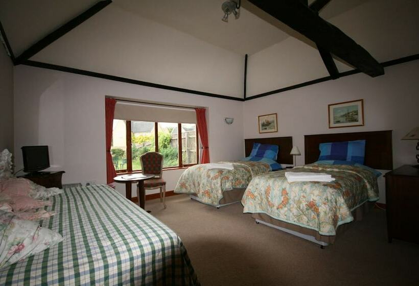 Семейный Номер, Great Danes Licenced Guesthouse