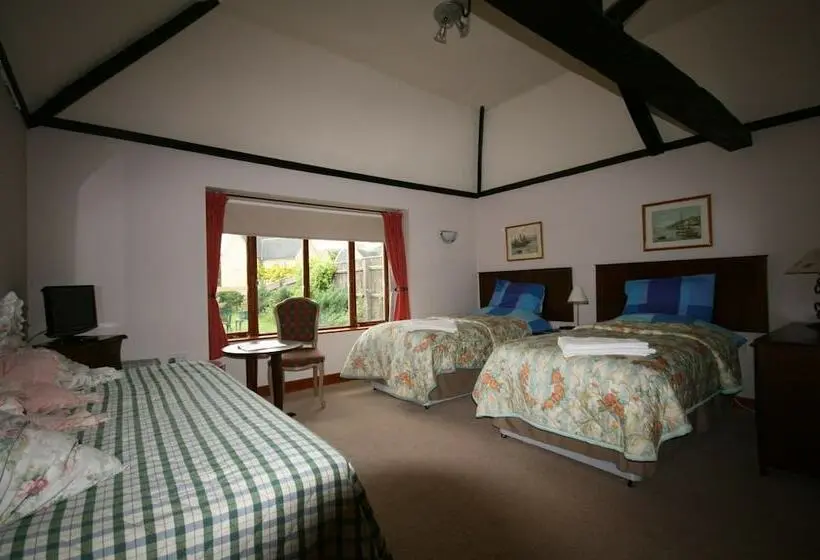 Perhehuone, Great Danes Licenced Guesthouse