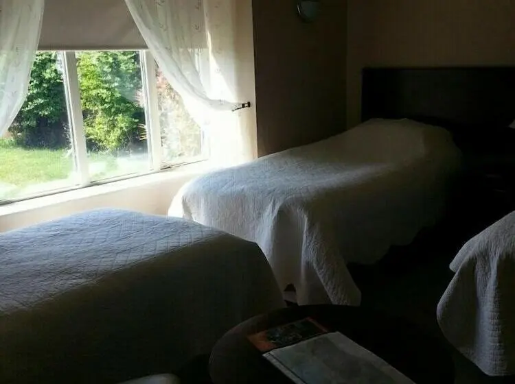 Perhehuone, Great Danes Licenced Guesthouse