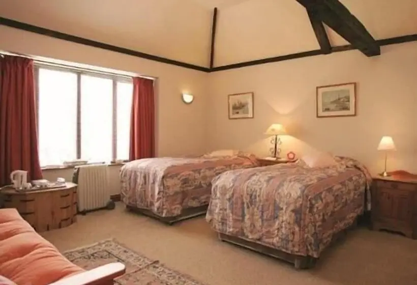 Perhehuone, Great Danes Licenced Guesthouse