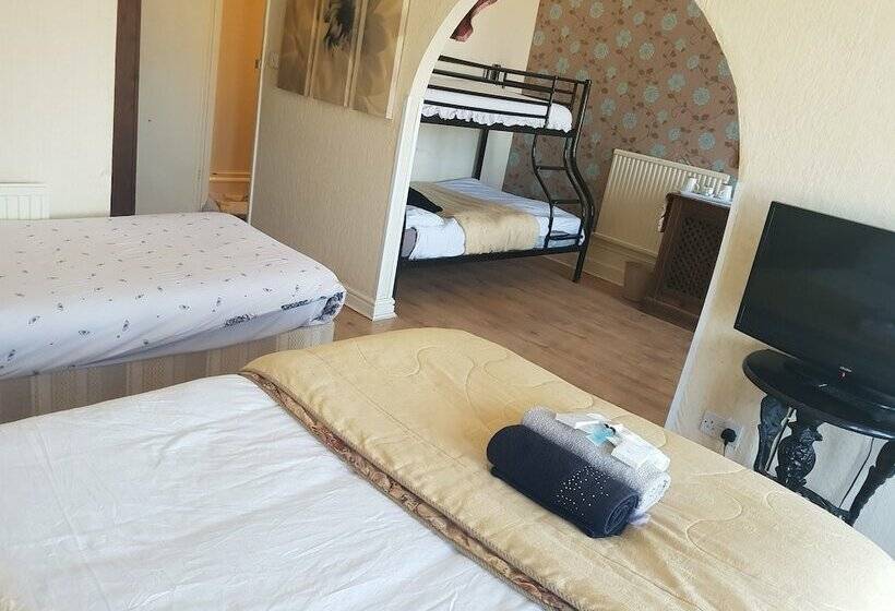 Family Suite, Kensington