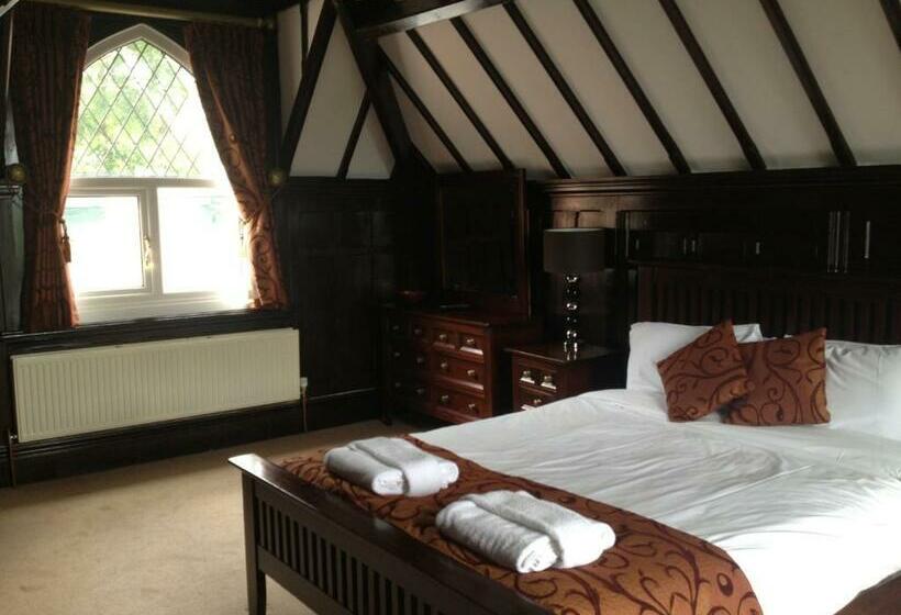 اتاق لوکس, Lyons Woodlands Hall